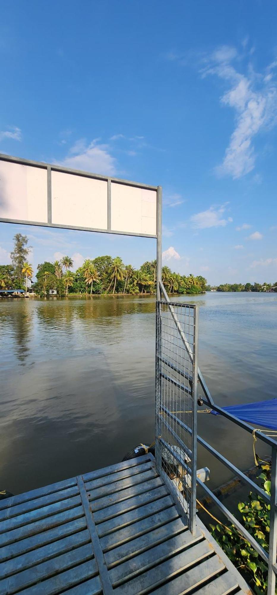Punerjeni Homes Alappuzha Екстериор снимка